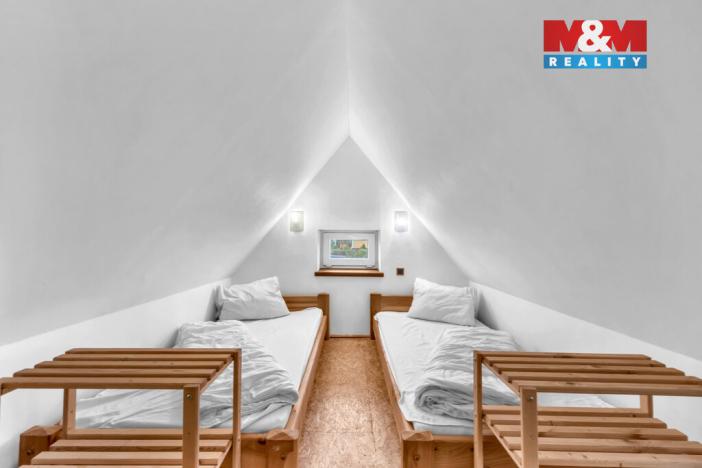 Prodej ubytování, Žacléř, Sadová, 151 m2