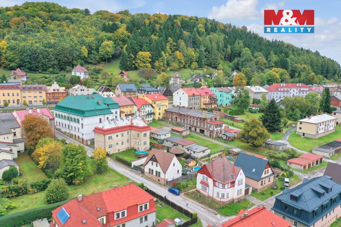 Prodej ubytování, Žacléř, Sadová, 151 m2