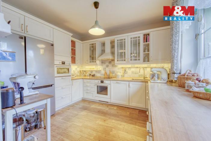 Prodej rodinného domu, Karlovy Vary - Stará Role, Nerudova, 151 m2