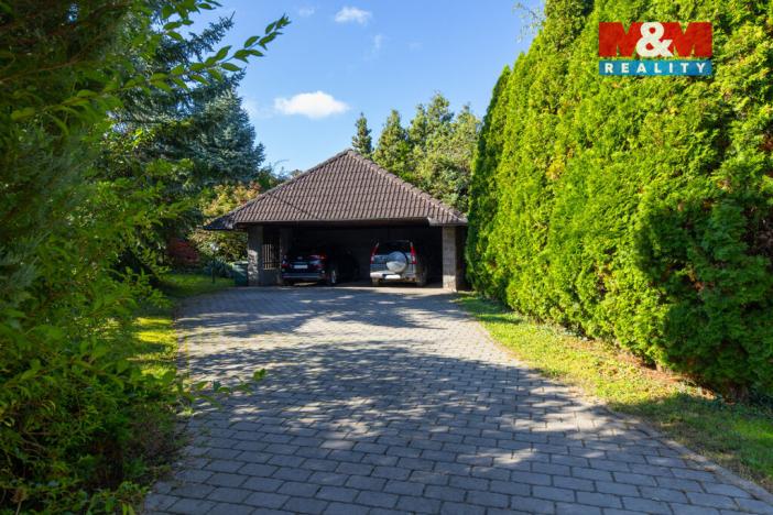 Prodej rodinného domu, Hradčany, Luční, 377 m2