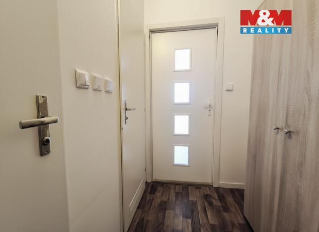 Prodej bytu 1+kk, Karviná - Hranice, Čsl. armády, 32 m2