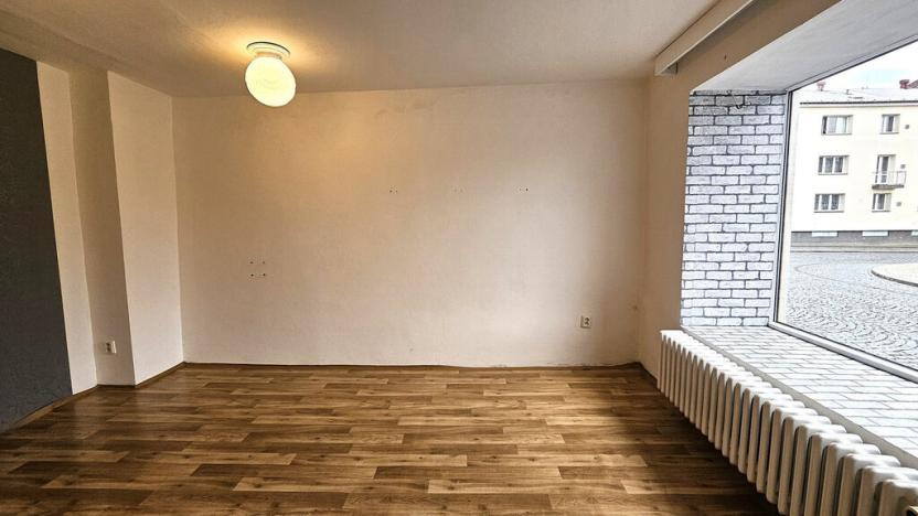 Pronájem obchodního prostoru, Nové Město pod Smrkem, Mírové náměstí, 150 m2