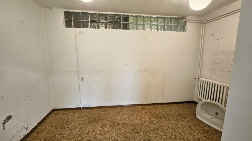 Pronájem obchodního prostoru, Nové Město pod Smrkem, Mírové náměstí, 150 m2