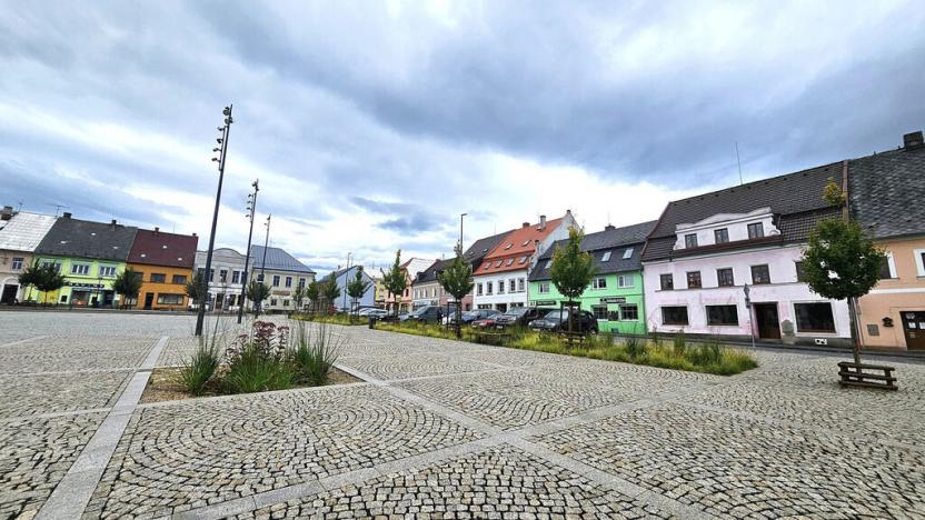 Pronájem obchodního prostoru, Nové Město pod Smrkem, Mírové náměstí, 150 m2