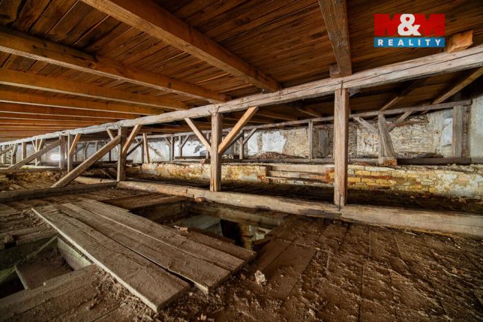 Prodej obchodního prostoru, Polička - Polička-Město, Komenského, 476 m2