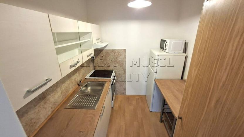 Pronájem bytu 2+kk, Praha - Michle, Ohradní, 40 m2