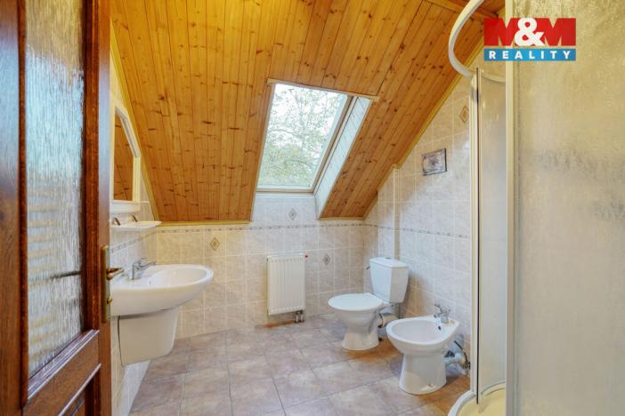 Prodej rodinného domu, Veleň - Mírovice, Na návsi, 478 m2