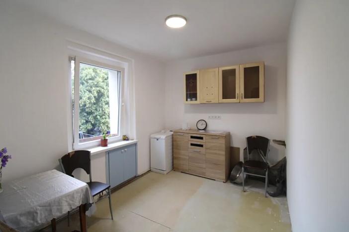 Prodej bytu 2+1, Karlovy Vary, Nejdecká, 61 m2