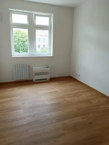 Pronájem bytu 2+kk, Praha - Nusle, Jaromírova, 43 m2