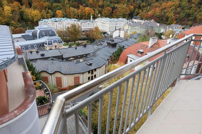 Prodej bytu 4+1, Karlovy Vary, Tylova, 182 m2