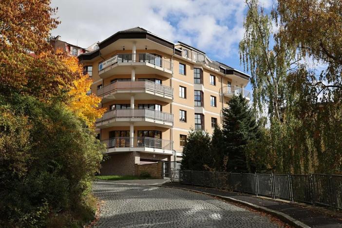 Prodej bytu 4+1, Karlovy Vary, Tylova, 182 m2