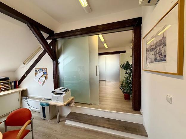 Pronájem kanceláře, Praha - Vinohrady, Mánesova, 285 m2