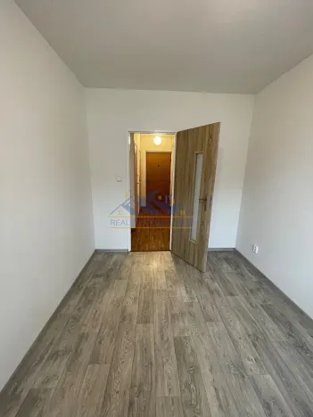Pronájem bytu 2+kk, Komárov, Mládežnická, 56 m2