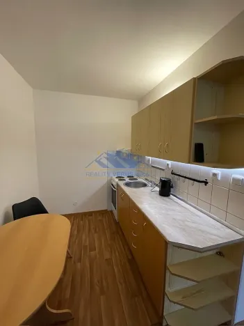 Pronájem bytu 2+kk, Komárov, Mládežnická, 56 m2