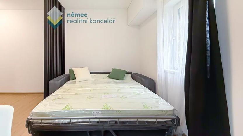 Prodej bytu 1+kk, Šestajovice, Revoluční, 19 m2