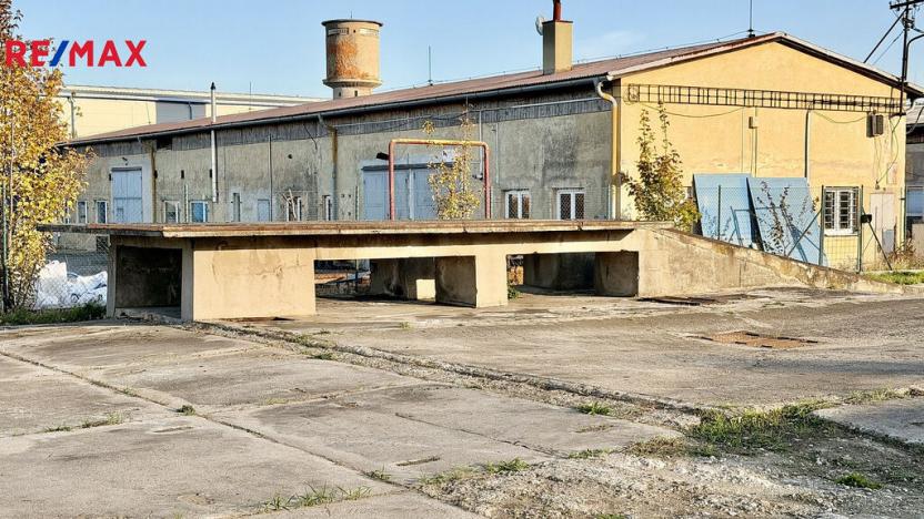 Pronájem komerčního pozemku, Opava, 1650 m2