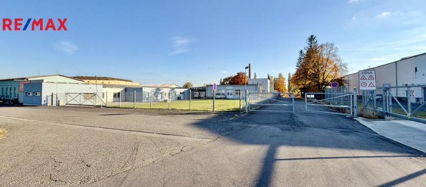 Pronájem komerčního pozemku, Opava, 1650 m2