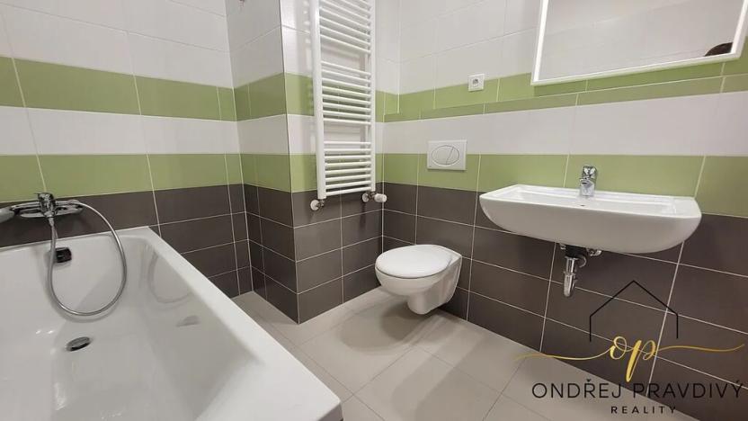 Pronájem bytu 1+kk, Praha - Modřany, Soukalova, 33 m2