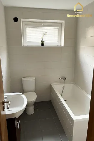 Pronájem bytu 2+kk, Ostrava, Stromovka, 36 m2