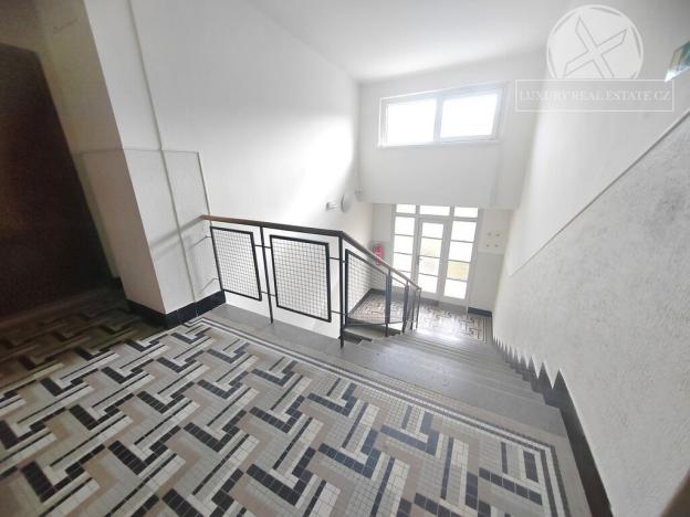 Pronájem bytu 2+1, Praha - Podolí, Podolská, 52 m2