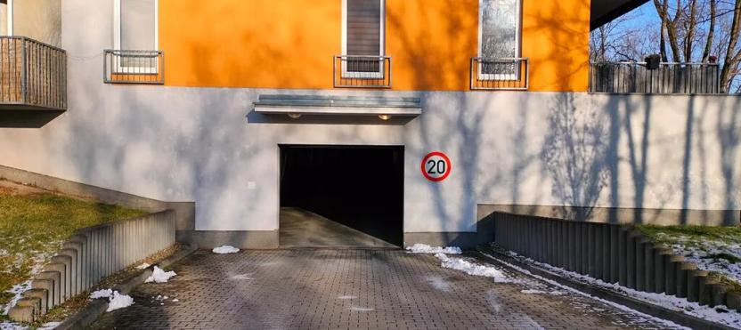 Prodej garážového stání, Praha - Malešice, Ungarova, 14 m2