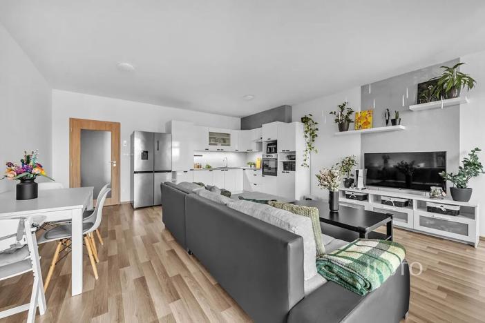 Prodej bytu 3+kk, Praha - Uhříněves, Oty Bubeníčka, 80 m2