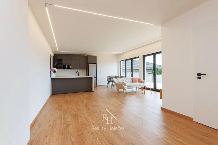 Prodej rodinného domu, Svinaře, Větrná, 156 m2