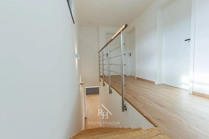 Prodej rodinného domu, Svinaře, Větrná, 156 m2