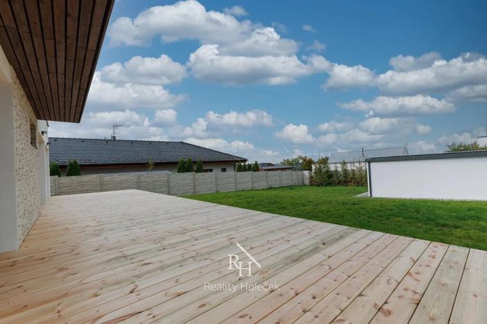 Prodej rodinného domu, Svinaře, Větrná, 156 m2