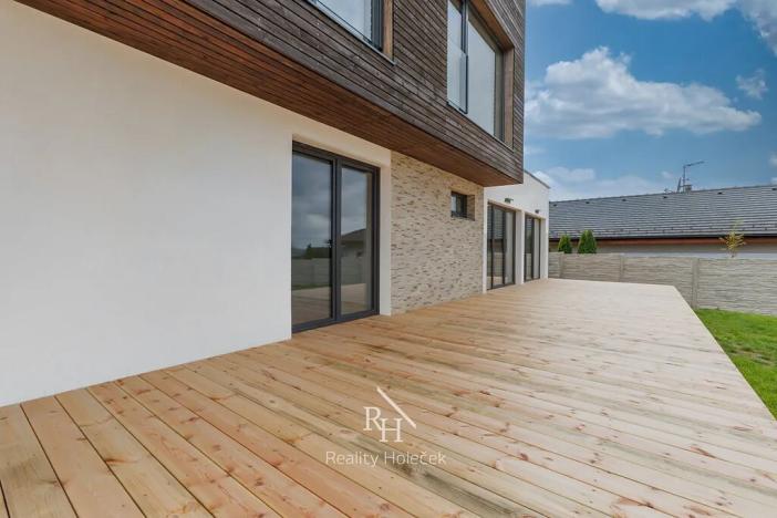 Prodej rodinného domu, Svinaře, Větrná, 156 m2