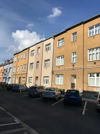 Pronájem bytu 1+1, Chomutov, Šafaříkova, 37 m2