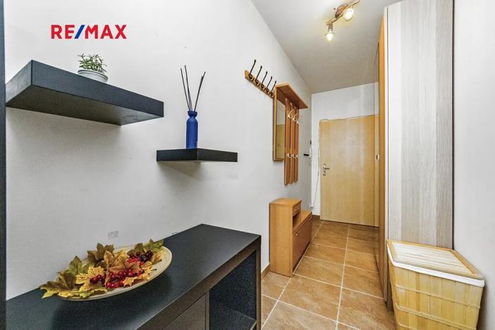 Prodej bytu 1+kk, Praha - Hostavice, U Hostavického potoka, 36 m2