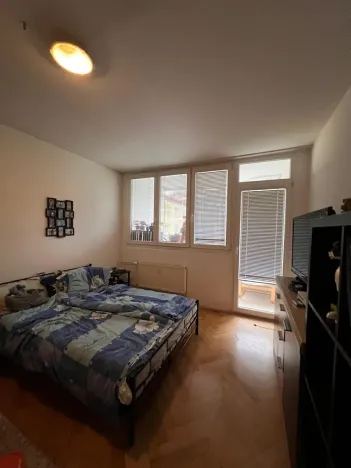 Prodej bytu 3+1, Karlovy Vary, Maďarská, 61 m2