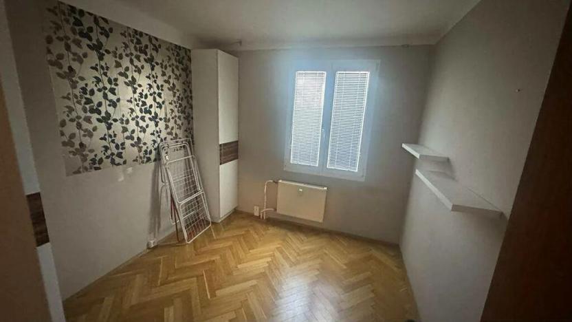 Prodej bytu 3+1, Karlovy Vary, Maďarská, 61 m2