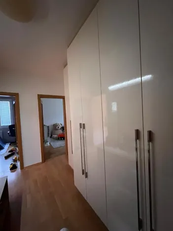 Prodej bytu 3+1, Karlovy Vary, Maďarská, 61 m2