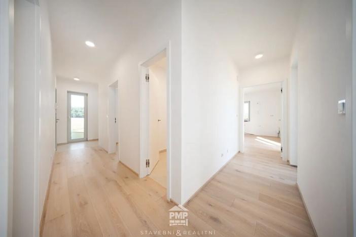 Prodej bytu 3+kk, Nebovidy, 76 m2