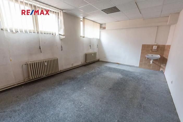 Prodej obchodního prostoru, Město Albrechtice, Míru, 1427 m2