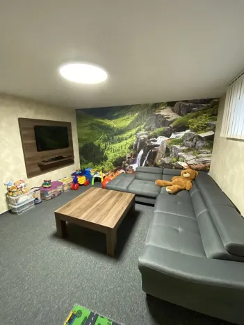 Prodej rodinného domu, Benecko, 635 m2