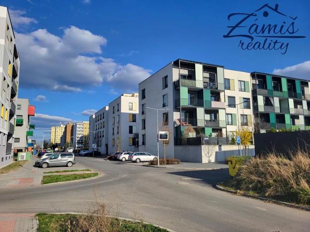 Pronájem garážového stání, Kladno, Benediktínská, 28 m2