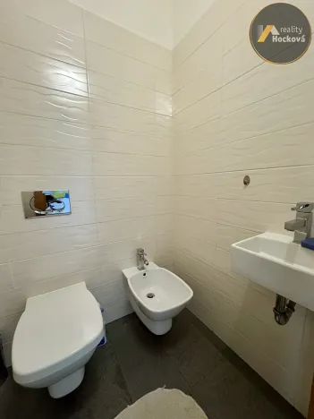 Pronájem rodinného domu, Praha - Lipence, Ke štěrkovně, 333 m2