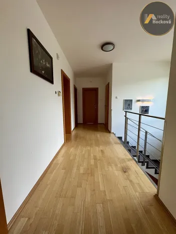 Pronájem rodinného domu, Praha - Lipence, Ke štěrkovně, 333 m2