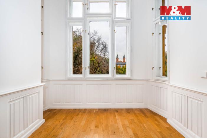 Prodej bytu 4+1, Praha - Smíchov, Zborovská, 141 m2