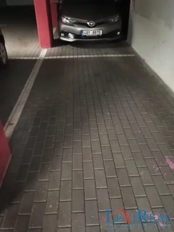 Prodej garážového stání, Praha - Liboc, Pod cihelnou, 13 m2