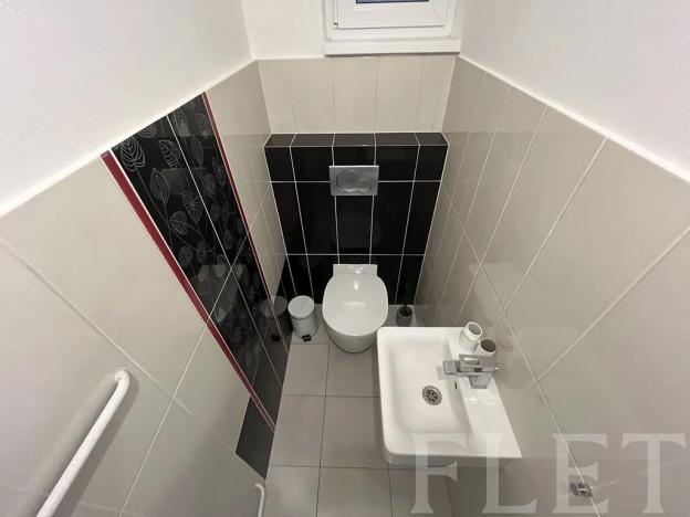 Pronájem bytu 3+kk, Praha - Podolí, Dvorecké náměstí, 93 m2