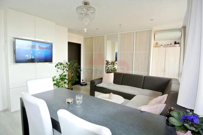 Prodej bytu 3+1, Praha - Podolí, Kaplická, 62 m2