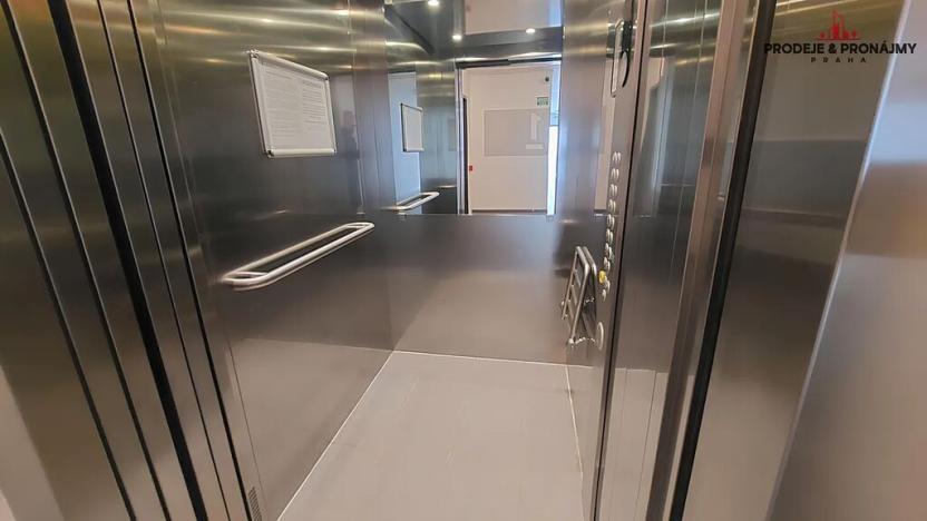 Prodej bytu 2+kk, Praha - Stodůlky, Nárožní, 57 m2