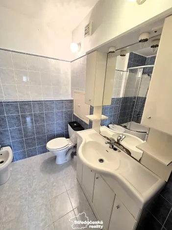 Pronájem bytu 2+kk, Praha, Proutěná, 49 m2