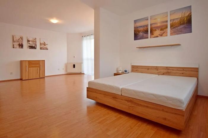 Pronájem rodinného domu, Praha - Stodůlky, Pod viaduktem, 380 m2