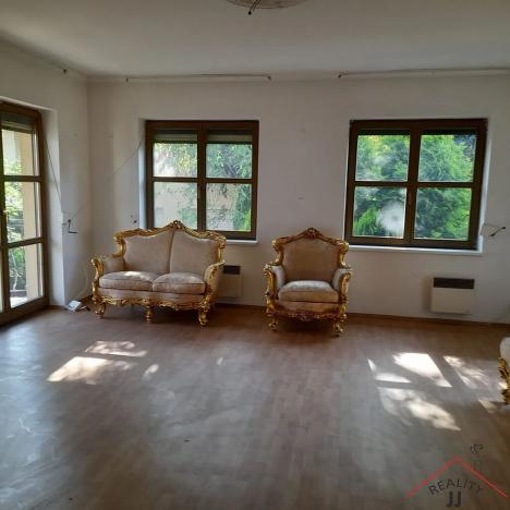 Prodej rodinného domu, Praha - Kyje, Branská, 402 m2