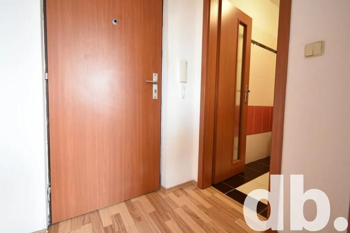 Prodej bytu 1+1, Karlovy Vary, Dubová, 32 m2